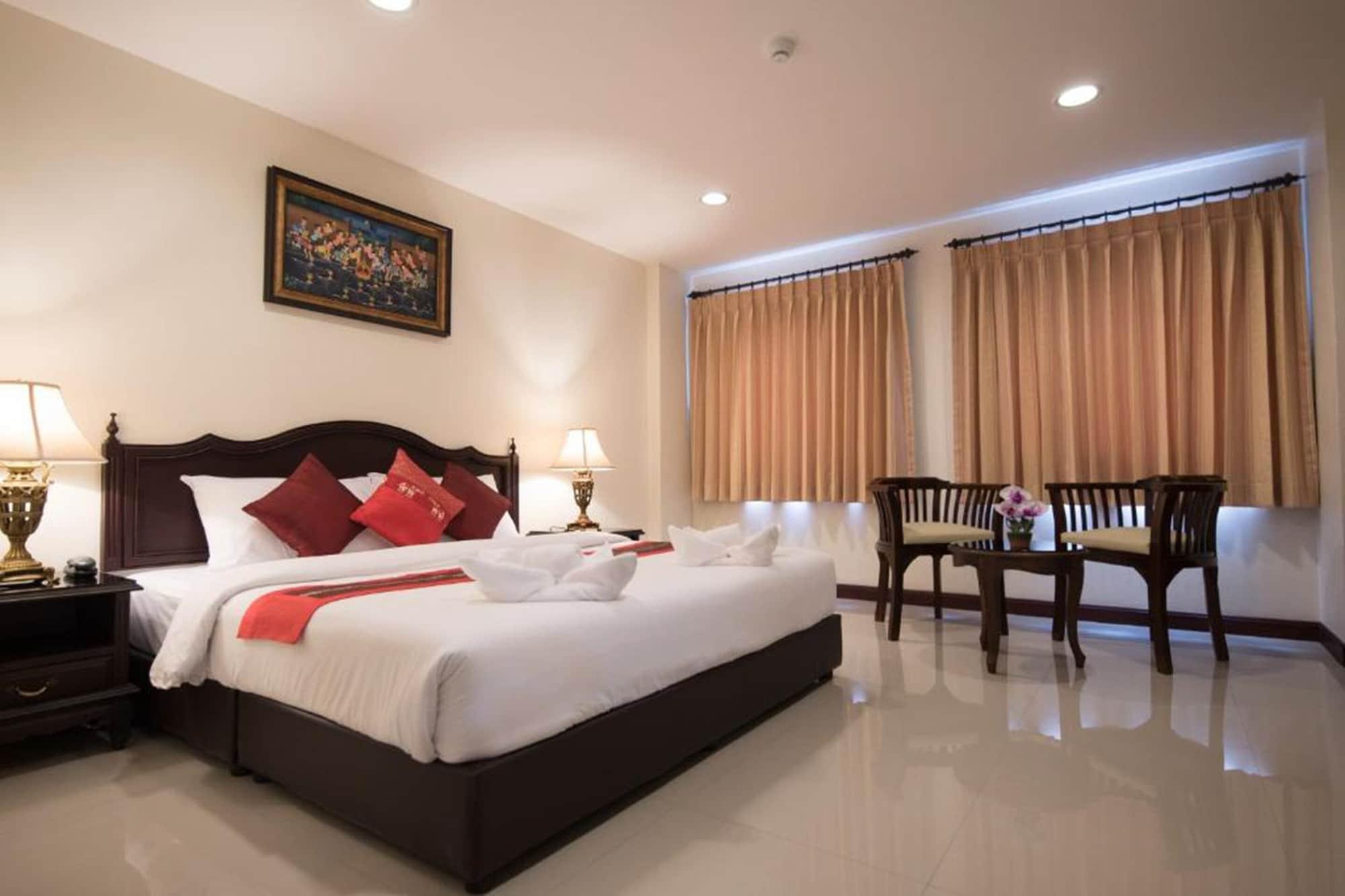 True Siam Rangnam Hotel Bangkok Bagian luar foto