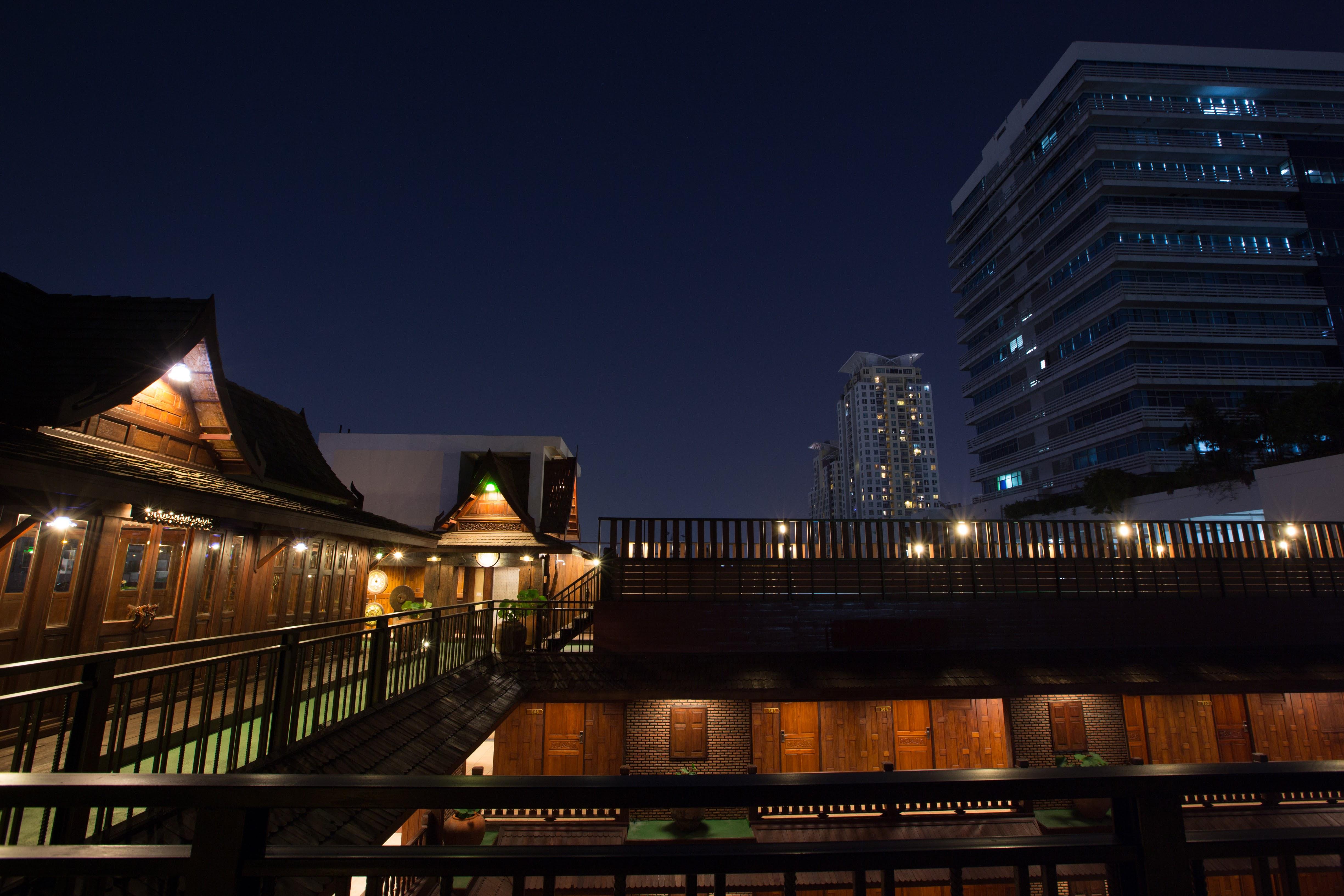 True Siam Rangnam Hotel Bangkok Bagian luar foto