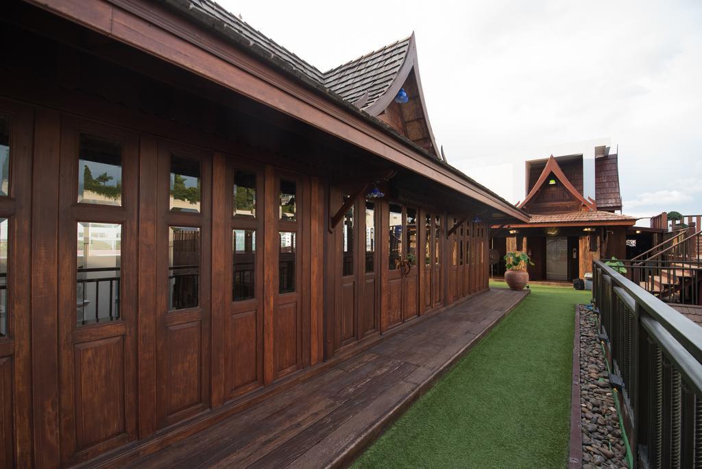 True Siam Rangnam Hotel Bangkok Bagian luar foto